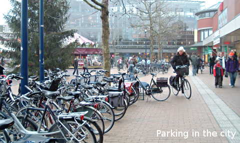 Cycle parking in the city